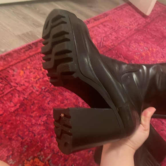 Vintage Leather Steve Madden Platform/Chunky Boots - Picture 9 of 9